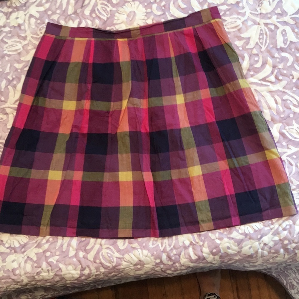 ISAAC Mizrahi Mini Skirt Size 10